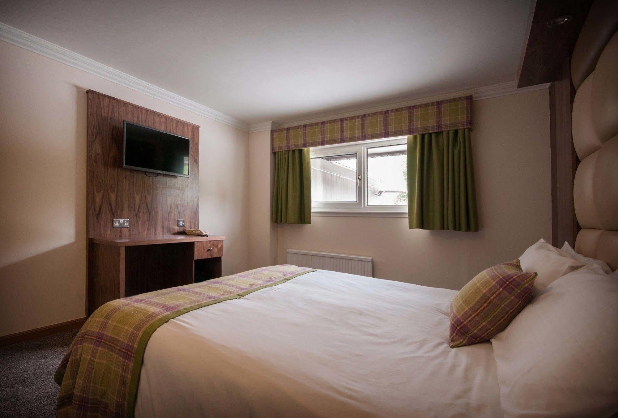 Dean Park Hotel Kirkcaldy Ngoại thất bức ảnh